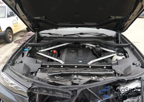 2020 BMW X7 xDrive40I z USA, uszkodzony, nr VIN 5UXCW2C07L9B35643